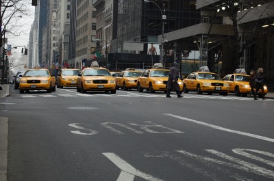 BG1430 Nowojorskie żółte taksówki