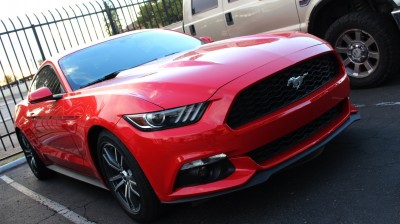 Czerwony Mustang