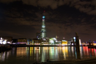 BG549_London_by_night
